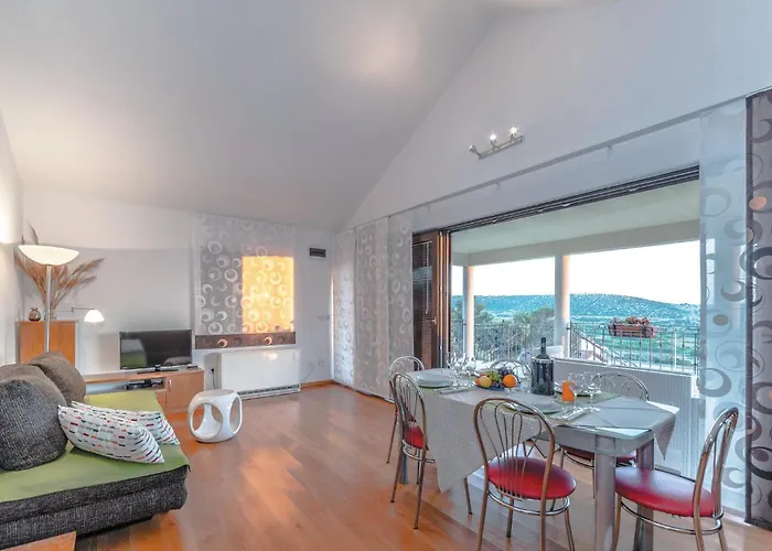 1 Bedroom Awesome In アパート