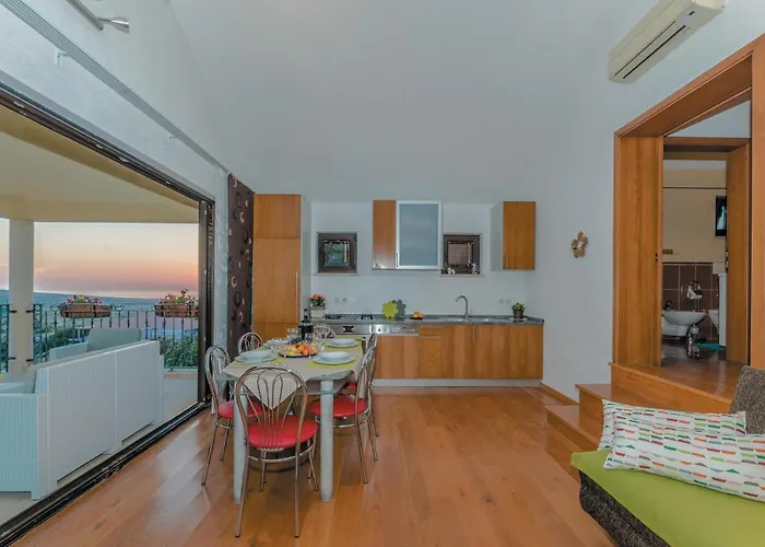 1 Bedroom Awesome In *