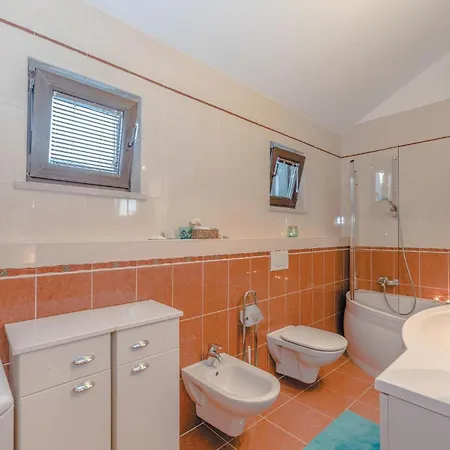 شقة 1 Bedroom Front In