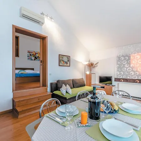 1 Bedroom Front In